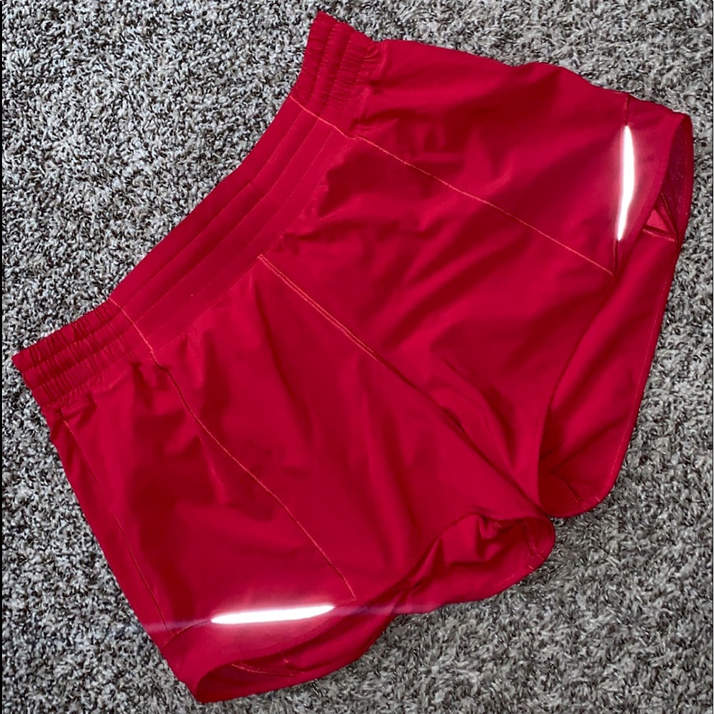 Lululemon Hotty Hot High Rise Shorts size 8